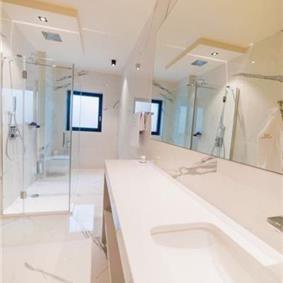 Luxury 7 Bedroom Dubrovnik Beachfront Villa with Infinity Pool, Sleeps 14
